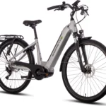 SAXONETTE E-Bike Quantum Sport , Mittelmotor, Tiefeneinsteiger Rahmen 540 Wh Akku, ebike, Elektrofahrrad, Cityrad (Ramenhöhe 50 , Silber)